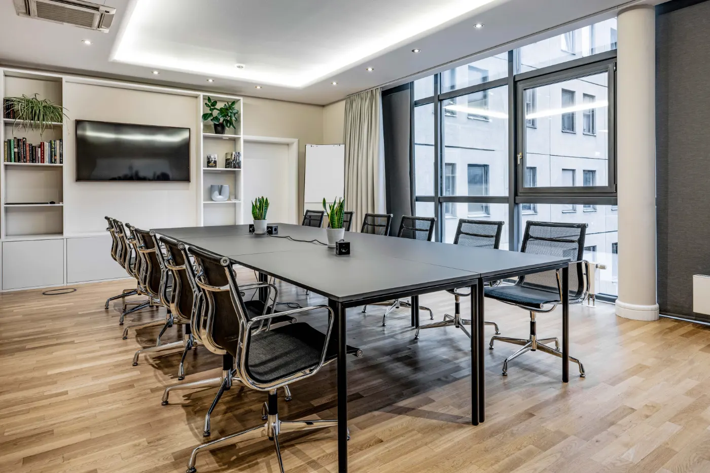 Besprechungsraum im Sachverständigenbüro Löwenberg in Berlin-Mitte
