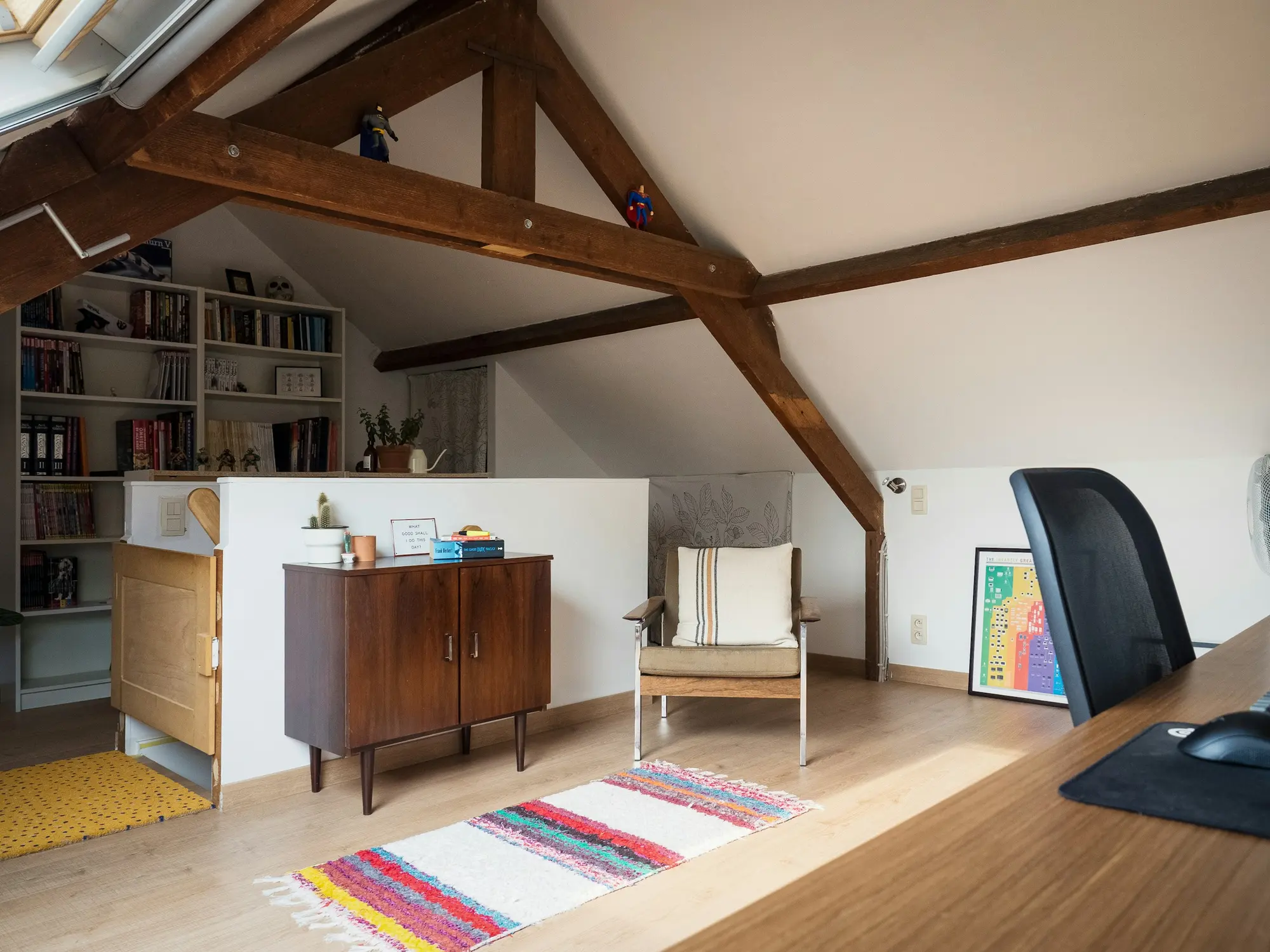 Helle Dachgeschosswohnung mit Holzbalken